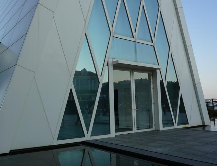 外墻建筑GRC幕墻掛板安裝誤區(qū)解析，讓你事半功倍！幕墻預(yù)埋件生產(chǎn)廠家幕墻預(yù)埋件生產(chǎn)廠家