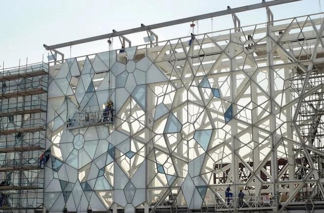 外墻GRC幕墻掛板安裝秘訣大揭秘，打破常規(guī)創(chuàng)造非凡建筑！