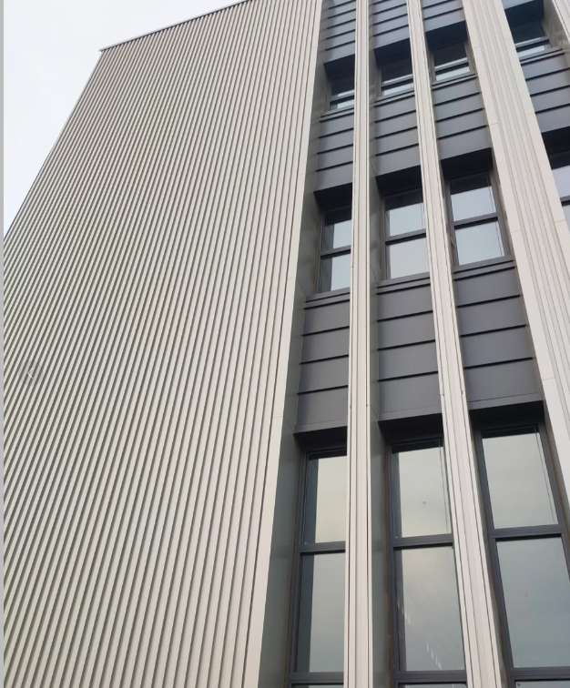 GRC幕墻板的安裝工藝是什么？永宏GRc幕墻板廠家