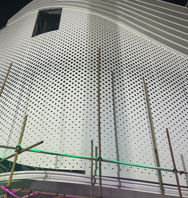 鋁單板沖孔幕墻